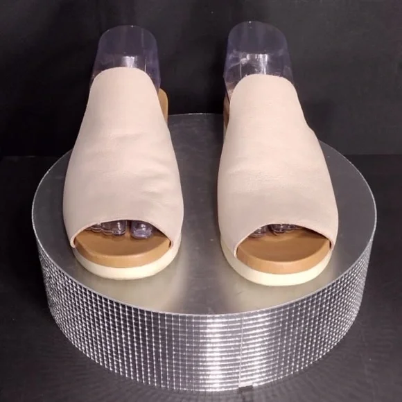 Lucky brand Elegant Cream Women's Slip-On Shoes size 8 pre owned Exellent - Picture 8 of 14